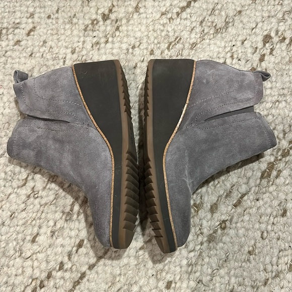 Softt Light Gray Suede Wedge Booties - Picture 2 of 6